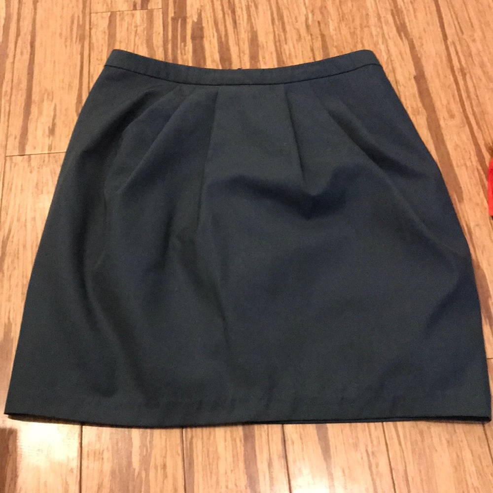 Dark green fully lined urban outfitters skirt